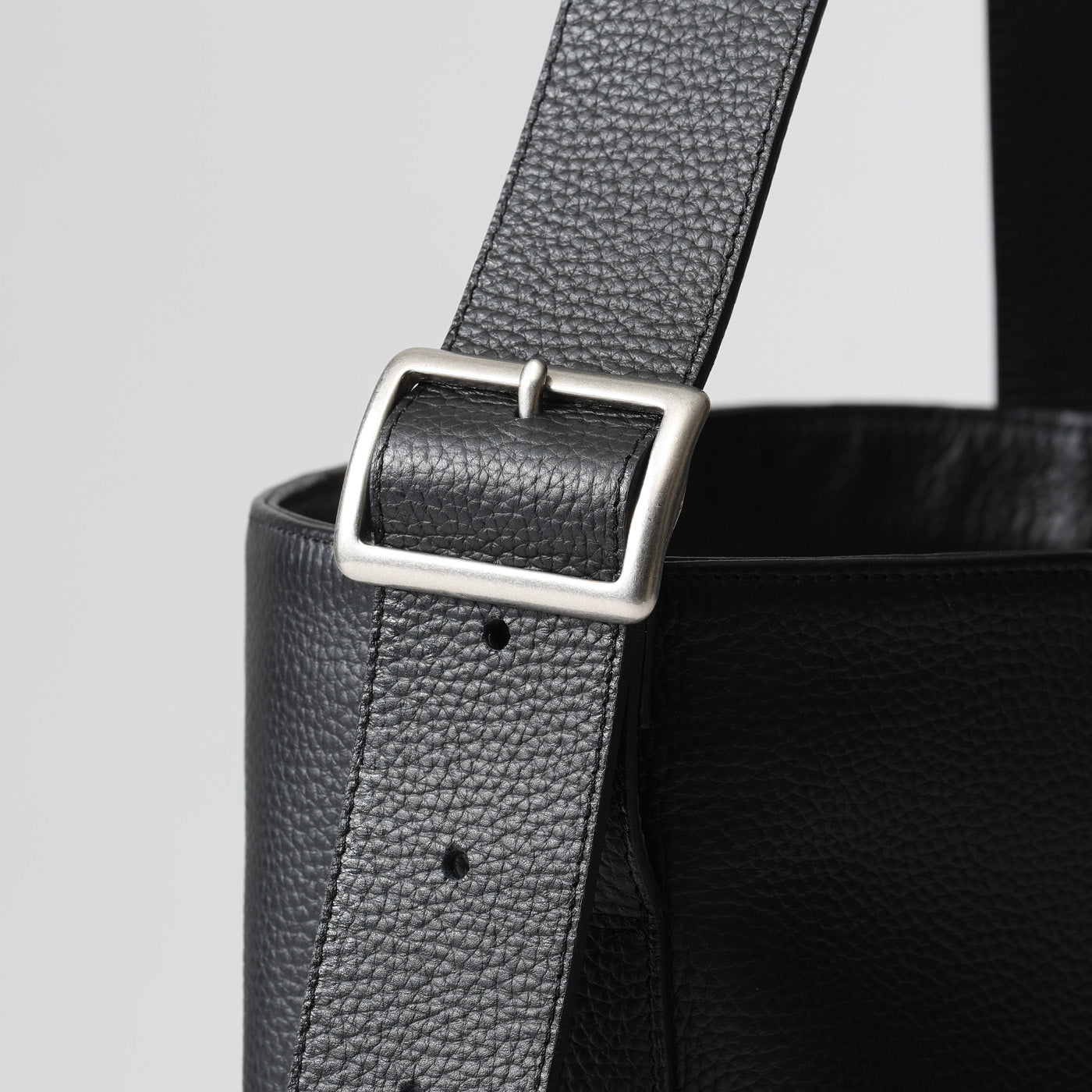 ワンショルダートート　ブラック【予約販売】